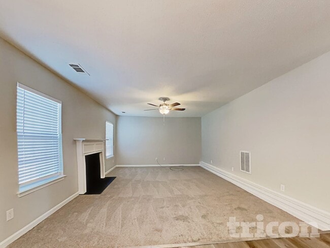 Photo - 6936 Foxmoor Way