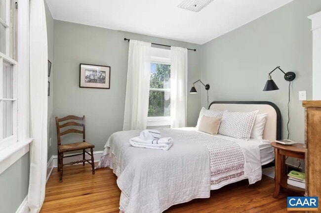 Photo - 243 Shamrock Rd