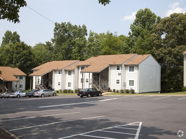 Photo - 300 Whitbeck Dr