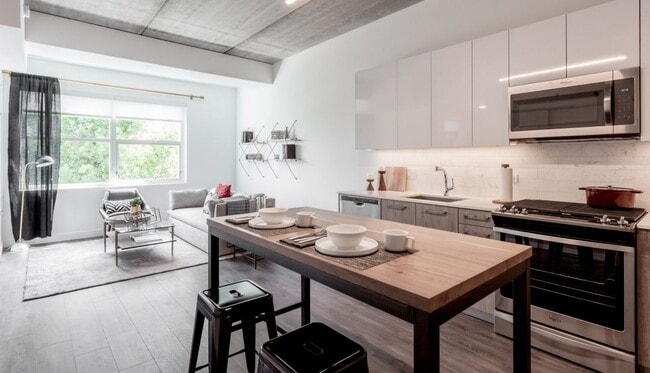 Photo - 1590 Elmwood Ave