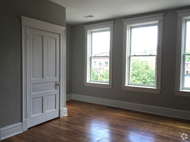 Building Photo - 3612-14 Hartford Unit 3614 Hartford Rental