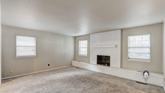 Photo - 4 Bedroom,2.5 Bath and 2 Car Garage Duplex with Fireplace and Prime Location Near Lake Hefner