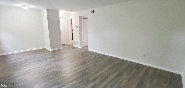 Photo - 114 Danbury St SW Unit 4