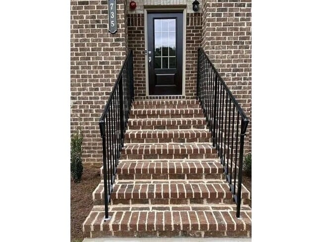 Photo - 735 Brecklin Ln