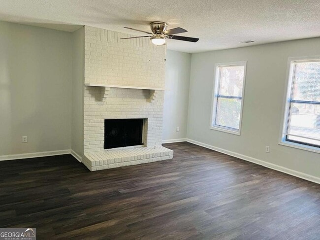 Photo - 5614 Windwood Rd