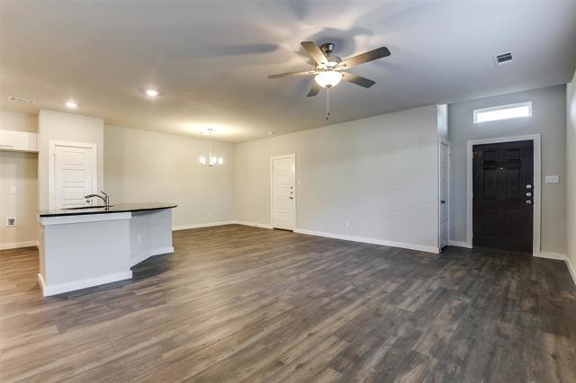 Photo - 649 Blackland dr