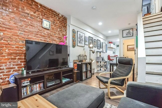 Photo - 1814 E Albert St