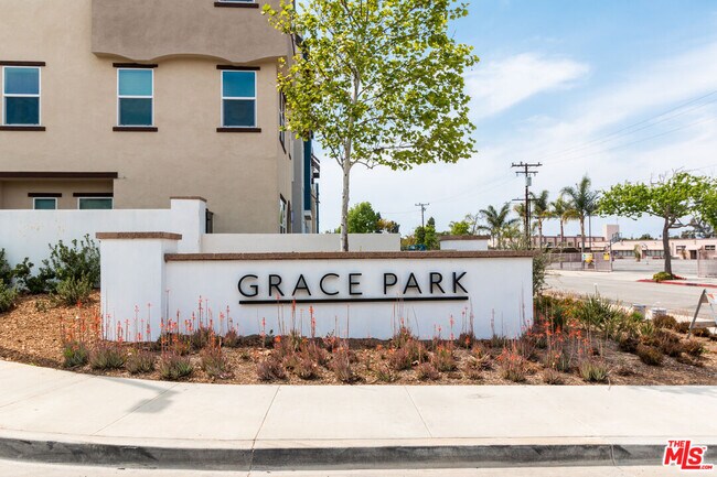 Photo - 667 Daniel Freeman Cir