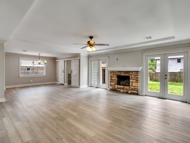 Photo - 612 Orangewood Dr