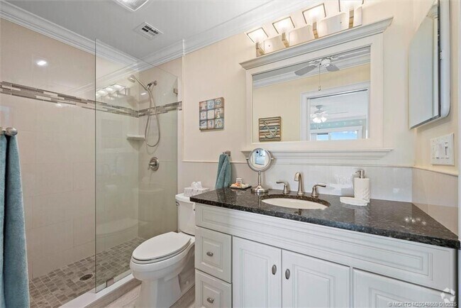 Building Photo - 1550 NE Ocean Blvd Unit A-305 Rental