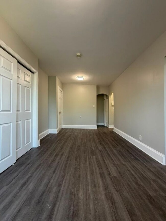 Photo - Grove St Apartments