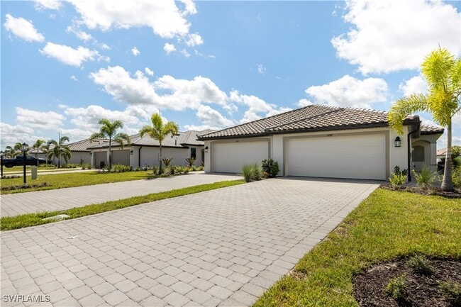 Photo - 19597 Hinkley Dr
