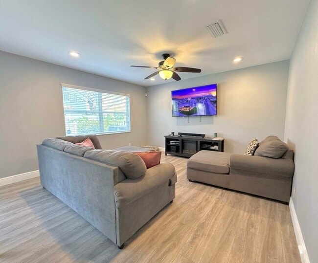 Photo - 3330 Blue Fin Dr