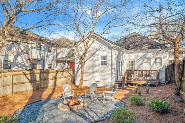 Photo - 108 Bradley St NE