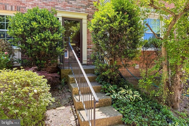 Photo - 337 Gundry Dr