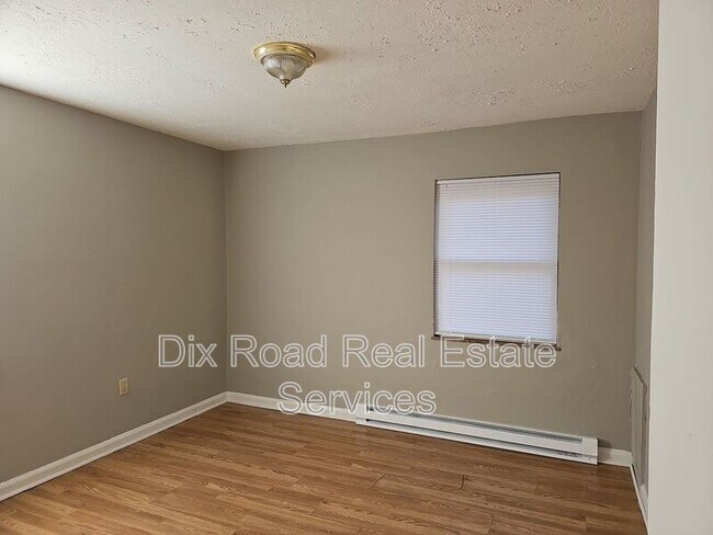 3121 Gobel Ave