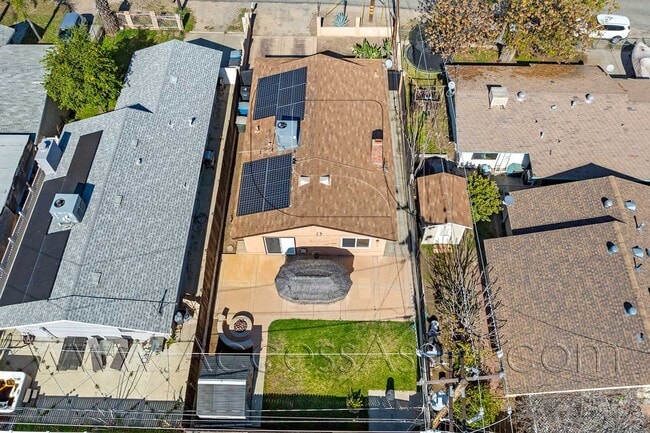 Photo - Stunning Mountain Views and Serene Living on Wood Street