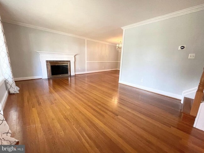 Photo - 5537 Gary Ave