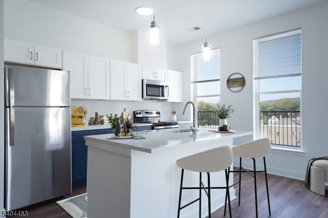 Photo - 18 W Main St Unit 401