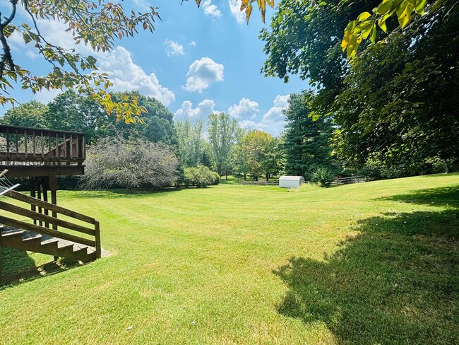 Photo - 401 Apperson Dr