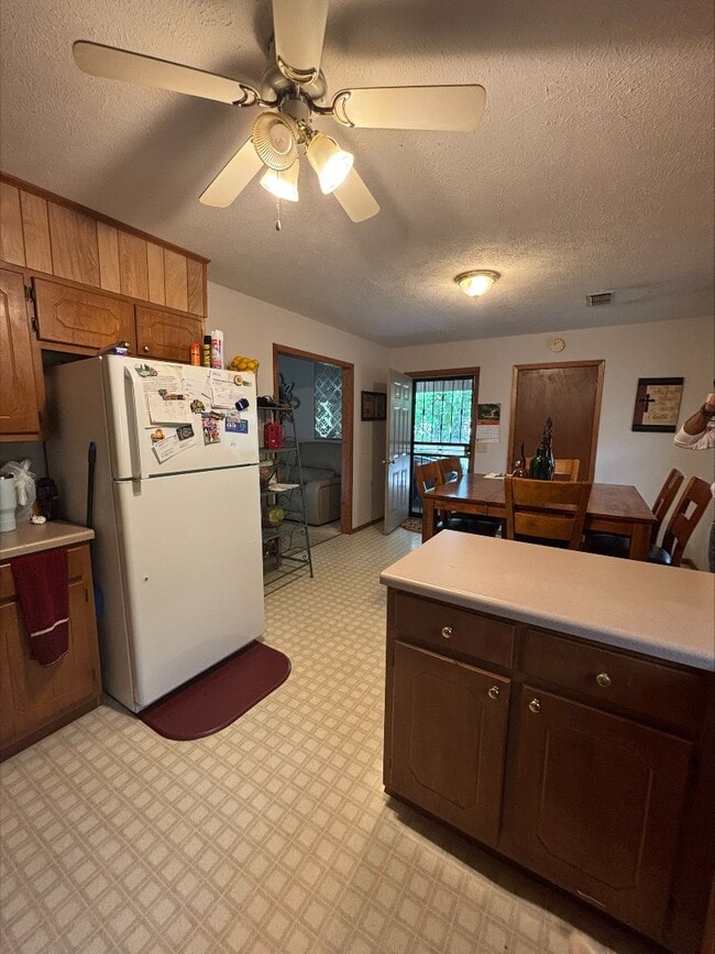 Photo - 131 Center St