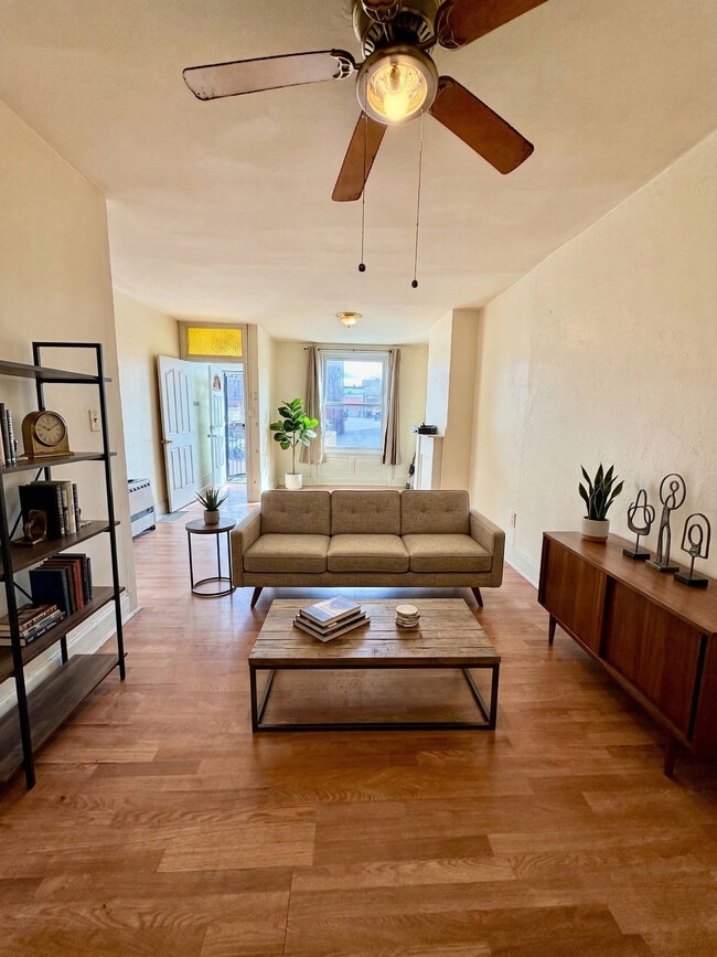 Building Photo - 1531 W Tucker St