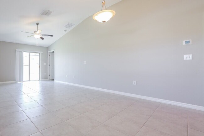 Photo - 6983 KIng Creek Dr