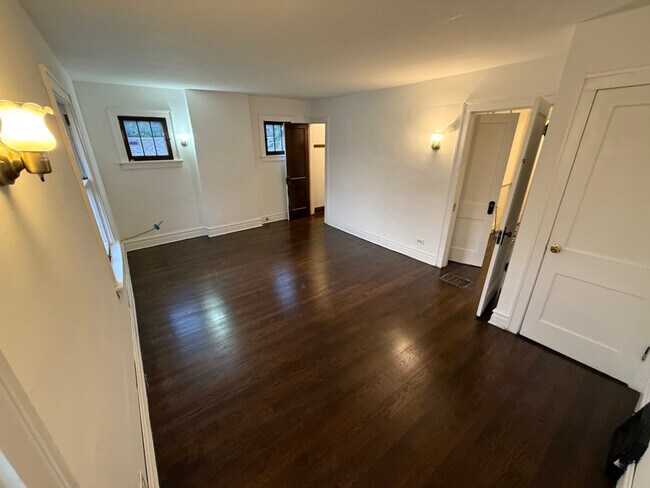 Photo - 25 Keller Ave N