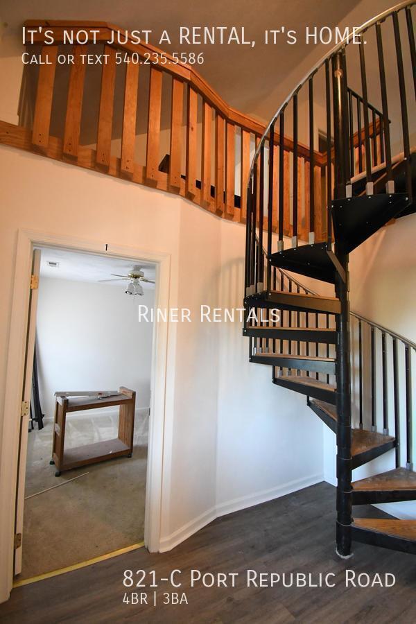 Photo - 821-C Port Republic Road-