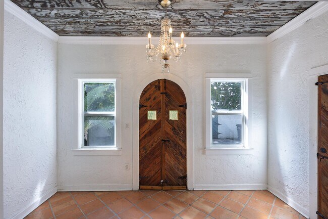 Photo - 717 Forest Hill Blvd