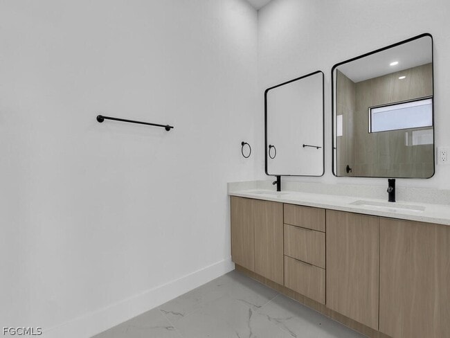 Building Photo - 1839 Lockhaven Ct