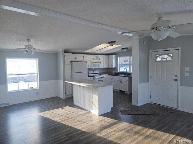 Photo - 6274 Cree Ct