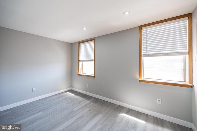 Photo - 734 S 9th St Unidad 4F