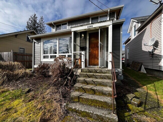 Building Photo - 5BR Home Minutes to WWU – Pre-Leasing Sept 2026