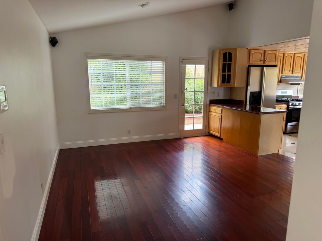 Photo - 10116 Viking Ave