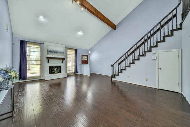 Photo - 4137 Ruskin St