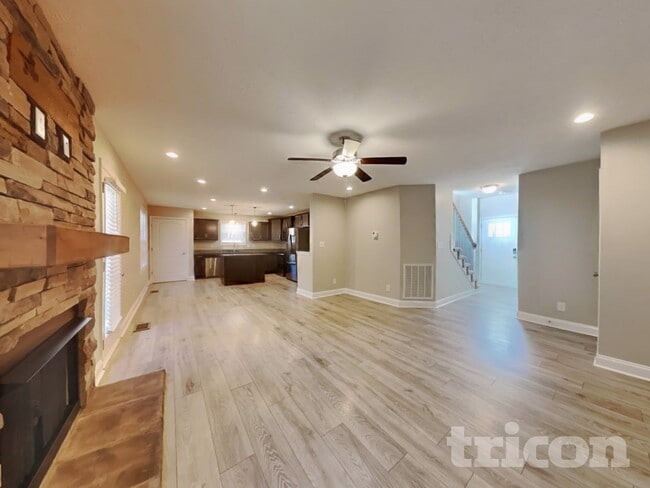 Photo - 189 Bonnell Dr