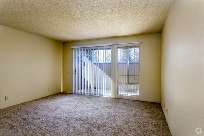 2BR, 2BA - 980SF P