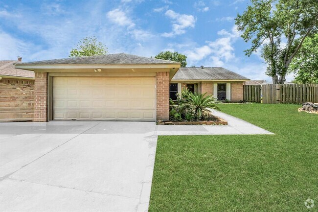 Building Photo - 12119 Woolford Dr Rental