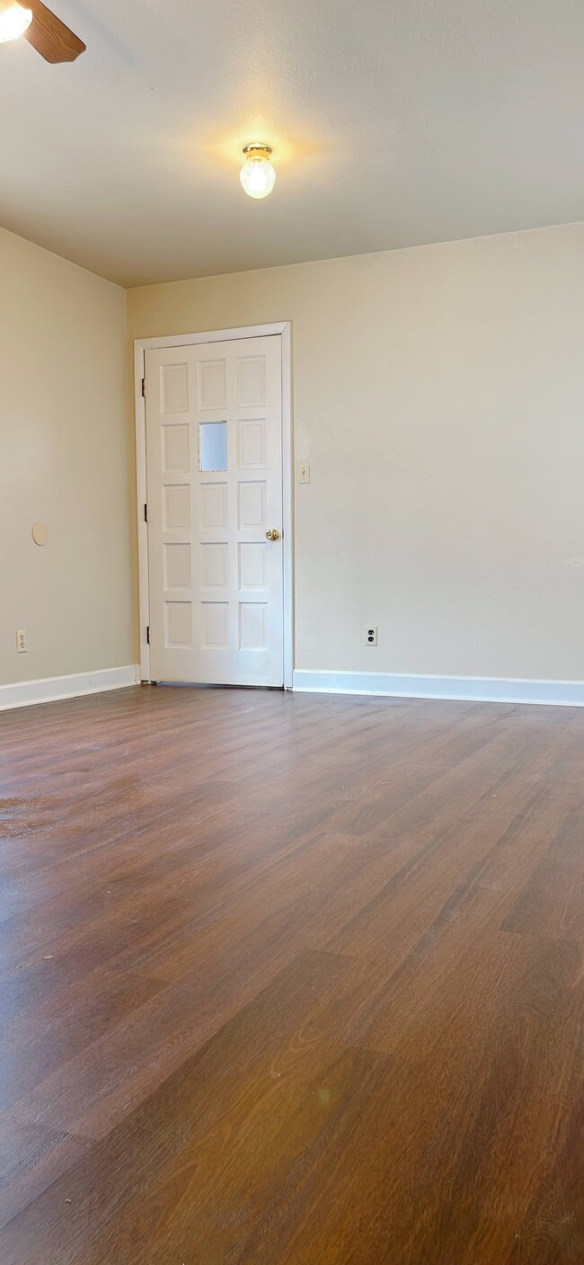 Photo - 500 N Martin Luther King Jr Dr Unit #3