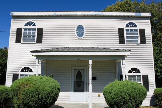 Photo - 531 St Marks St