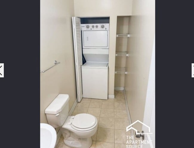 Photo - 3918 N Pine Grove Ave Unit 2
