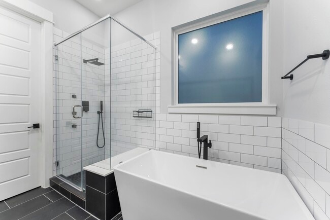 Building Photo - 113 Coronado St