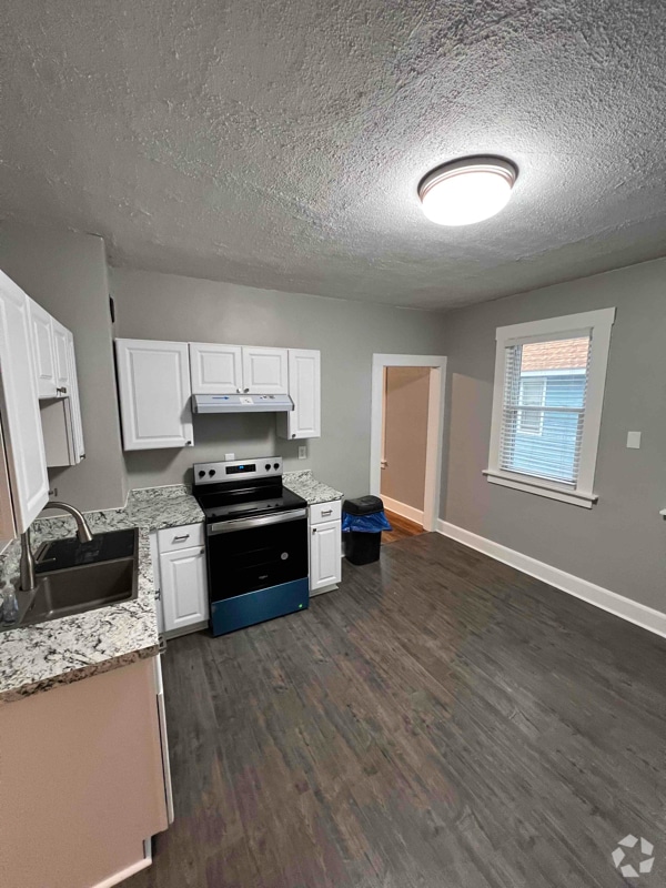 Building Photo - 9 Dewey Ave Rental