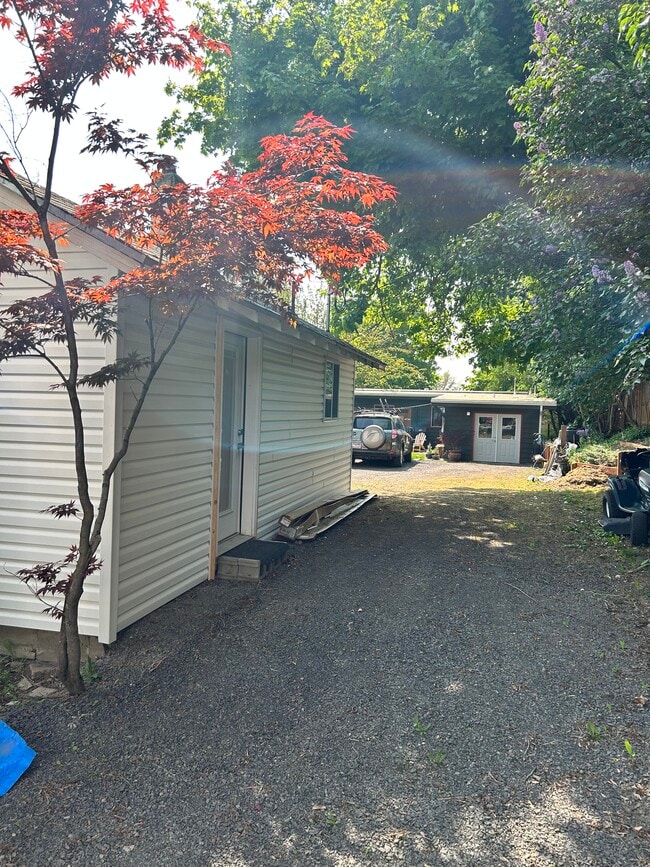 Exterior door off parking - 418 E 1st St