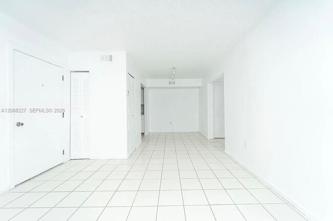 Building Photo - 576 NW 114th Ave Unit 203