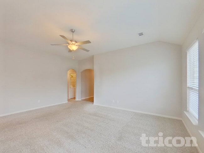 Photo - 304 Micah Ln