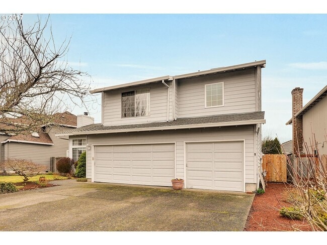 Photo - Beaverton / Stylish Open Floor Plan - 5 Bedrooms, 3 Car Garage, Central Air