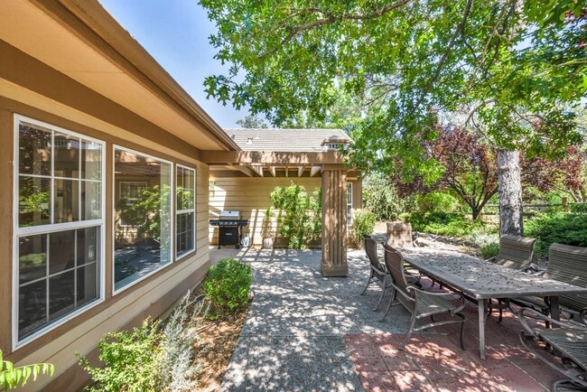 Photo - 14220 W Windriver Ln