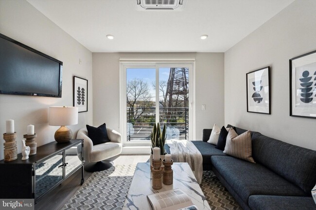 Photo - 3449 Scotts Ln Unit B327